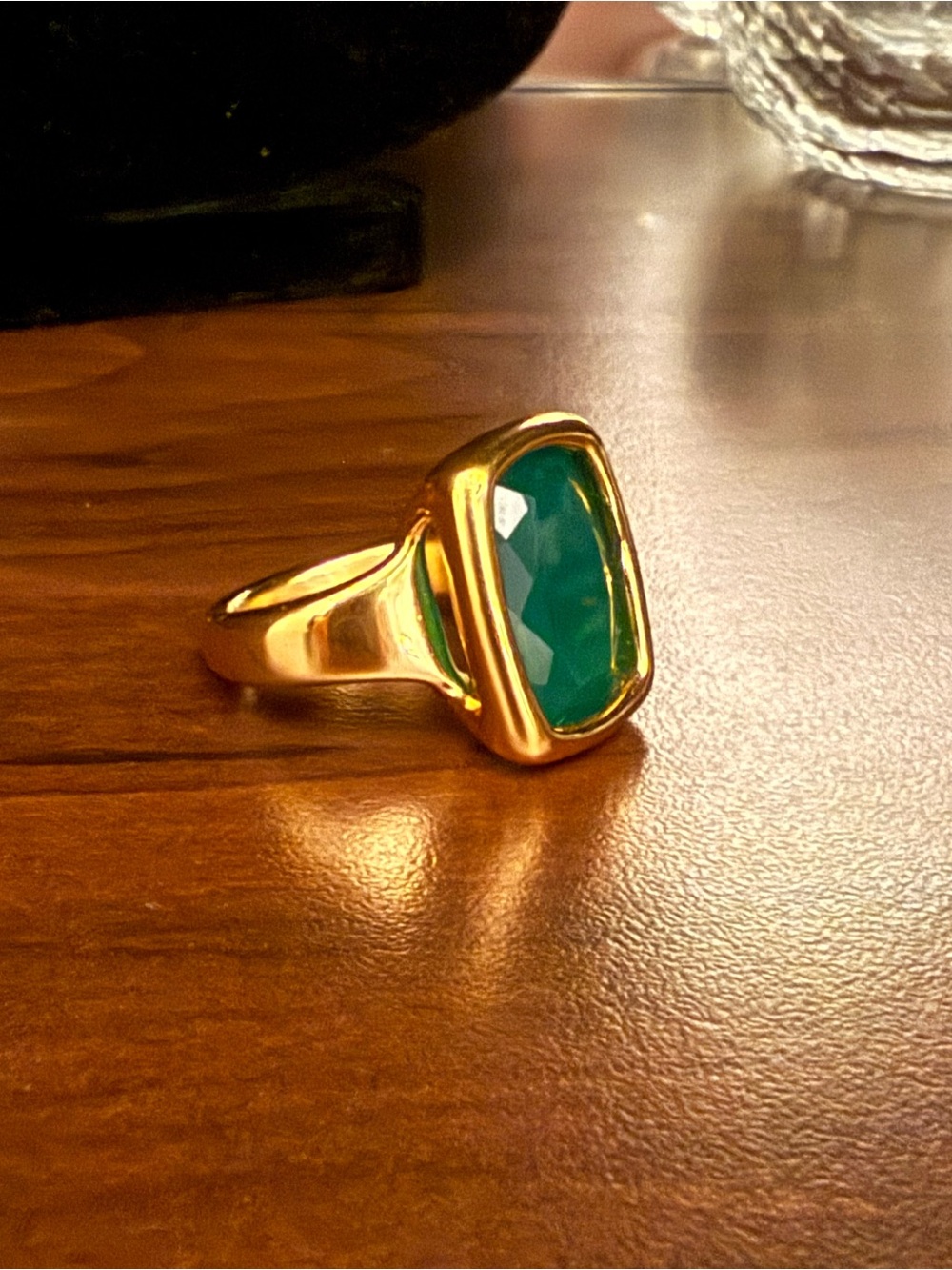 Milor 14 kt Resin Core Ring with Faceted Green Onyx Stone. Stunning!